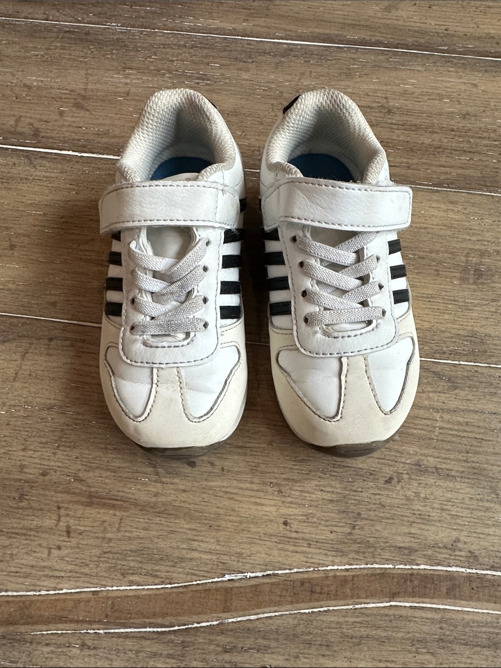 K-Swiss White and Black Kids Sneakers Velcro Lace